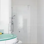 Spacious, Air Conditioner, Few Minutes To The Castle
