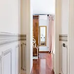 Appartamento Spacious, Air Conditioner, Few Minutes To The Castle Malcesine
