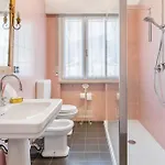 Spacious, Air Conditioner, Few Minutes To The Castle Malcesine