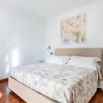 Spacious, Air Conditioner, Few Minutes To The Castle Malcesine