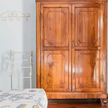 Spacious, Air Conditioner, Few Minutes To The Castle Apartment *