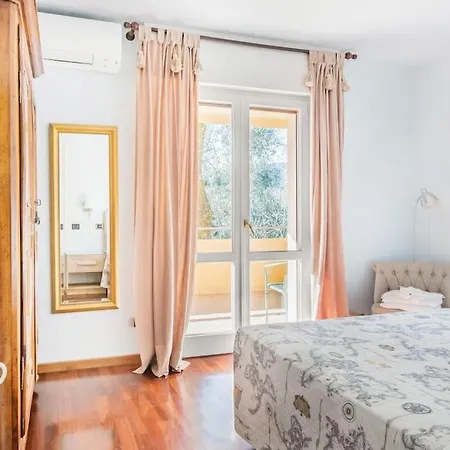 Spacious, Air Conditioner, Few Minutes To The Castle