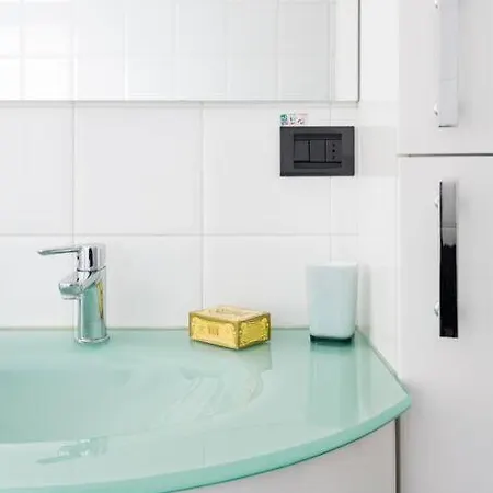 Spacious, Air Conditioner, Few Minutes To The Castle *