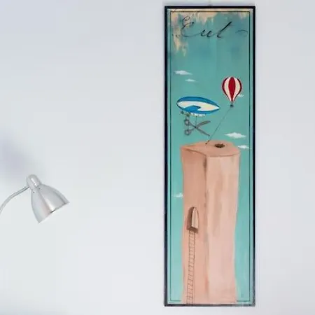 Spacious, Air Conditioner, Few Minutes To The Castle Апартаменты